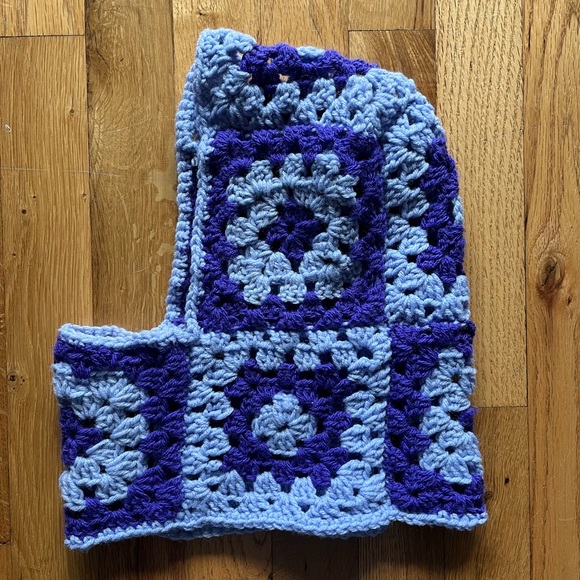 Granny Square Balaclava - Picture 1 of 4